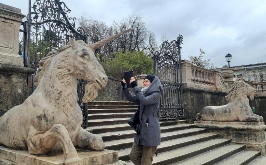 image of litto and stone unicorn in mirabell garden